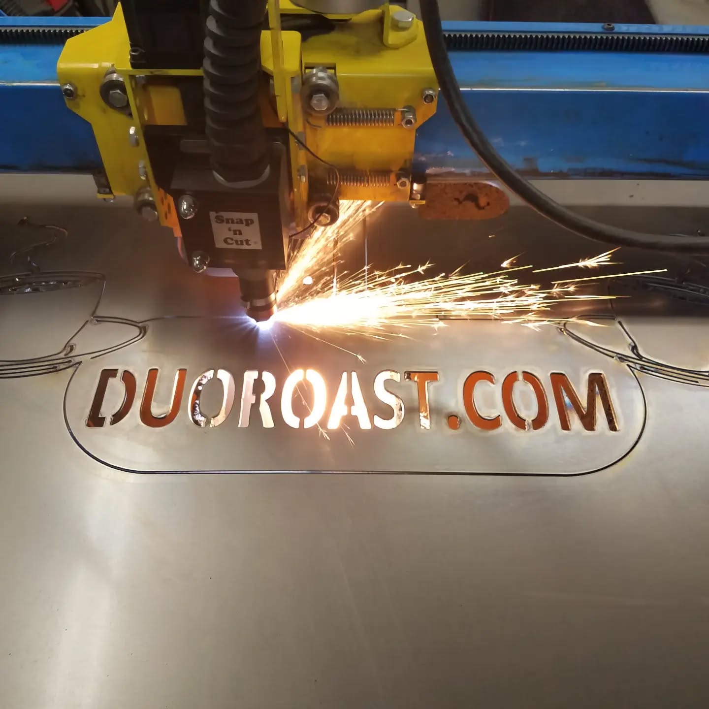 Richard from Black Bear Metal Works making our beautiful new company sign for our booth in Heart and Home Decor and More.
His booth, ours and many other local CO artisans can be find at Heart and Home Decor and More! 
We now offer drip ground for our entire selection.